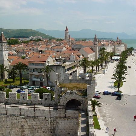 Apartment Fabijanko Oldtown Trogir Exterior photo