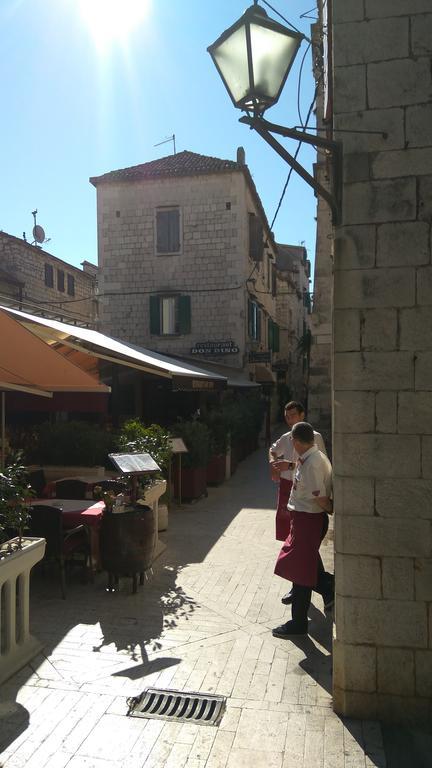 Apartment Fabijanko Oldtown Trogir Exterior photo