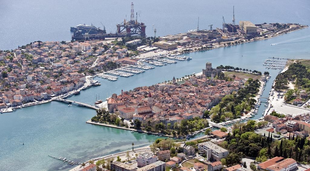 Apartment Fabijanko Oldtown Trogir Exterior photo