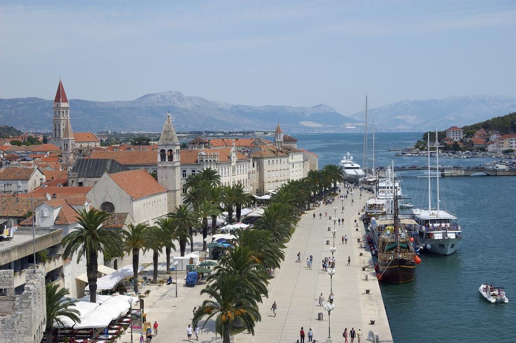 Apartment Fabijanko Oldtown Trogir Exterior photo